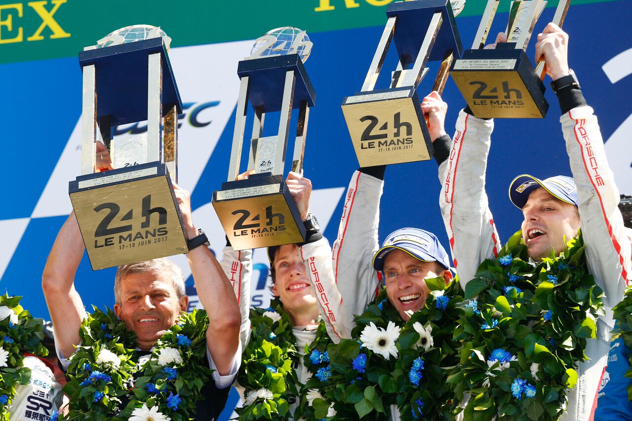 Chopard celebra con Porsche Motorsport victoria en Le Mans 